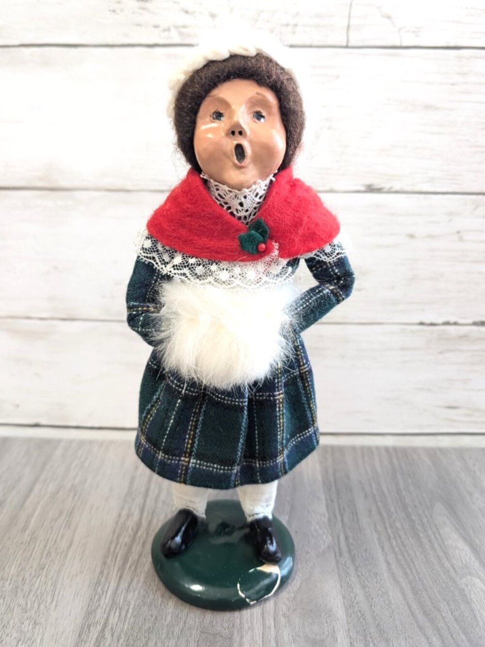Byers Choice Carolers 1988 Traditional Child Girl w/Plaid Dress and Fur Muff